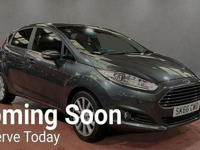 Used Ford Fiesta Titanium 100 HP (73 kW) 2016 Grey Hatchback