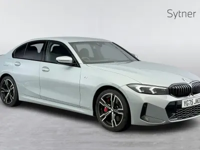 Usado BMW 320 M Sport 181 HP (133 kW) 2025 Cinzento