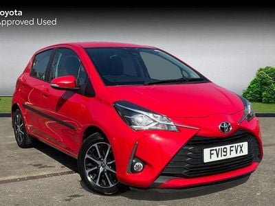 Used Toyota Yaris 111 HP (81 kW) 2019 Chilli red Hatchback