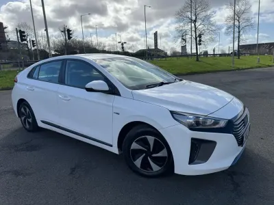 Begagnad Hyundai Ioniq SE 141 HK (103 kW) 2018 Vit Halvkombi