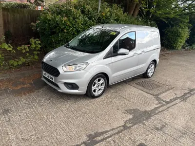 Używany Ford Transit Limited 100 KM (73 kW) 2019 Srebrny Van