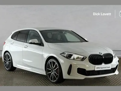 Begagnad BMW 128 Comfort Edition 261 HK (191 kW) 2024 Vit Halvkombi