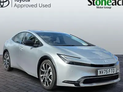 Used Toyota Prius 223 HP (164 kW) 2026 Silver Hatchback