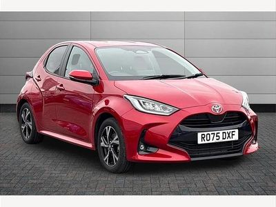 Used Toyota Yaris Hybrid Design 116 HP (85 kW) 2025 Red Hatchback
