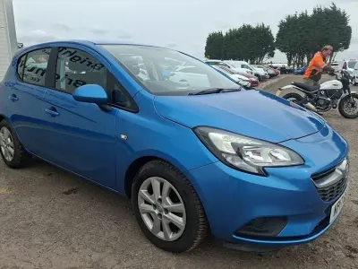 Używany Vauxhall Corsa Design Edition 2017 Niebieski Hatchback