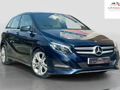 Begagnad Mercedes B180 Premium 109 HK (80 kW) 2017 Blå Minibuss