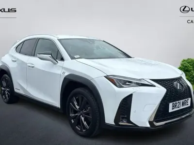 Usado Lexus UX Sport Line 184 HP (135 kW) 2021 Branco SUV