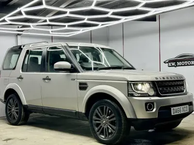 Used Land Rover Discovery 4 Graphite 256 HP (188 kW) 2016 Gold SUV