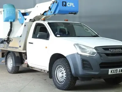 Used Isuzu Pick up 164 HP (120 kW) 2019 White Pickup