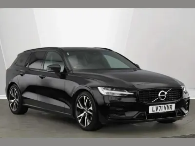 Used Volvo V60 R-Design 194 HP (142 kW) 2022 Black Estate