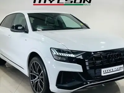 Begagnad Audi Q8 S-Line 340 HK (250 kW) 2023 SUV