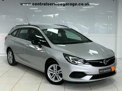 Używany Vauxhall Astra Business Edition 130 KM (95 kW) 2022 Srebrny Kombi