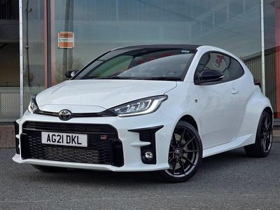 Used Toyota Yaris 272 HP (200 kW) 2021 White Hatchback