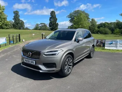 Used Volvo XC90 Momentum 250 HP (183 kW) 2021 Grey SUV