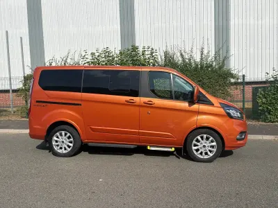 Used Ford Tourneo Custom Titanium 130 HP (95 kW) 2023 Orange Van