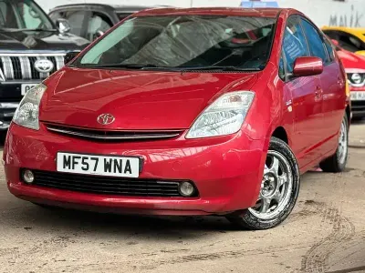 Used Toyota Prius 113 HP (83 kW) 2007 Red Hatchback