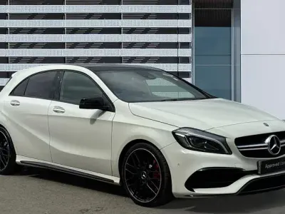 Usado Mercedes A45 AMG Premium 381 HP (280 kW) 2018 Branco Citadino