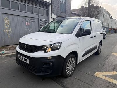 Used Peugeot Partner 2019 White MPV