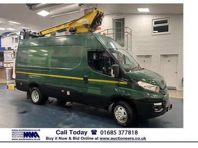 Used Iveco Daily 150 HP (110 kW) 2017 Green Van