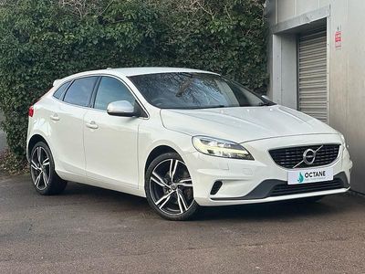 Used Volvo V40 R-Design Pro 152 HP (111 kW) 2018 Ice white Hatchback