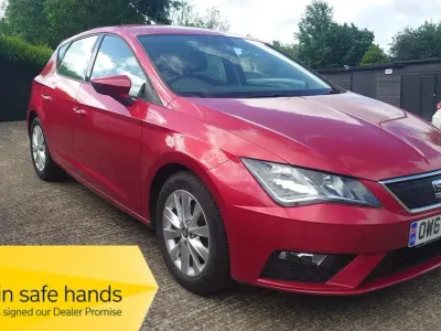 Used Seat Leon Ecomotive 115 HP (84 kW) 2018 Red Hatchback