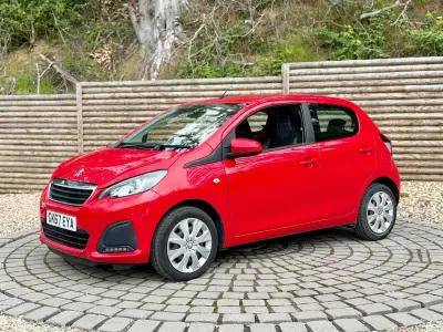 Used Peugeot 108 Active 68 HP (50 kW) 2017 Red Hatchback