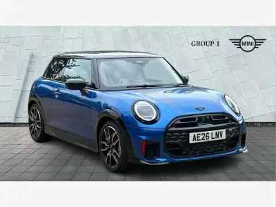Begagnad Mini John Cooper Works 228 HK (167 kW) 2026 Blå Halvkombi