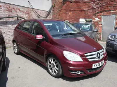 Used Mercedes B200 140 HP (102 kW) 2008 Red MPV
