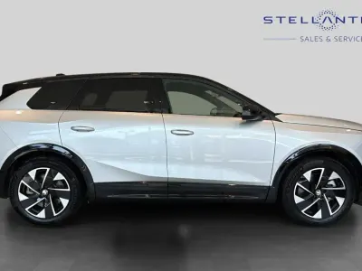 Used Vauxhall Grandland 154 kW (210 HP) 2025 Grey SUV