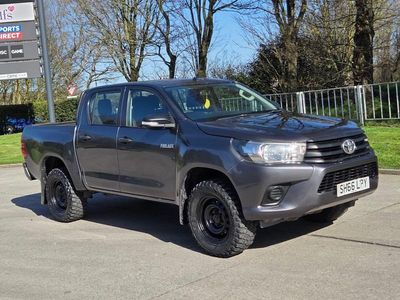Used Toyota HiLux Active 150 HP (110 kW) 2016 Grey Pickup