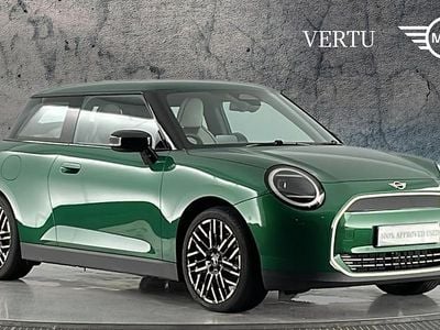 Used 2024 Mini Cooper Classic Hatchback | £26,075 (A bit pricey)