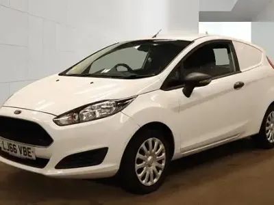 Używany Ford Fiesta 75 KM (55 kW) 2016 Biały Hatchback