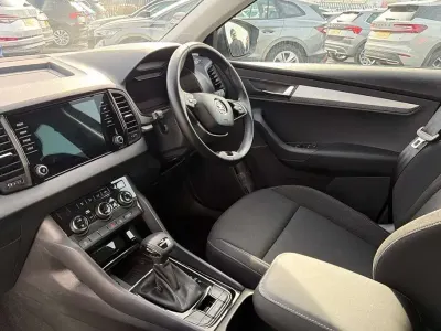 Używany Skoda Karoq SE Drive 147 KM (108 kW) 2025 Szary SUV