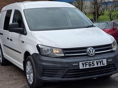 Used VW Caddy Maxi 102 HP (75 kW) 2015 White MPV