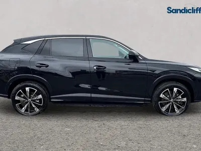 Usado MG HS Trophy 299 CV (219 kW) 2024 Negro SUV