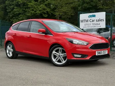 Used Ford Focus Zetec 125 HP (91 kW) 2015 Red Hatchback
