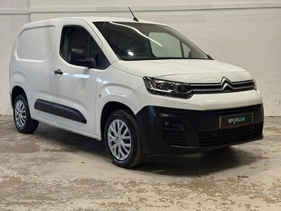 Used Citroën Berlingo 101 HP (74 kW) 2021 White MPV