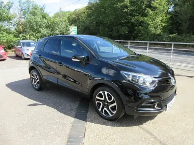 Used Renault Captur Dynamique 90 HP (66 kW) 2016 Black SUV