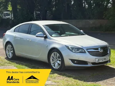 Used Vauxhall Insignia SRi 163 HP (119 kW) 2014 Silver Hatchback