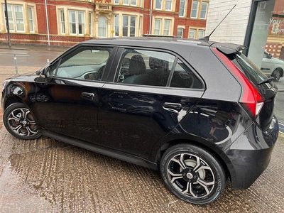 Używany MG MG3 Excite 2022 Czarny Hatchback