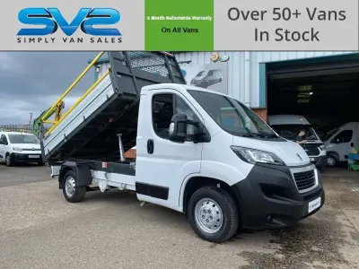 Used Peugeot Boxer Business-Line 140 HP (102 kW) 2022 White Van