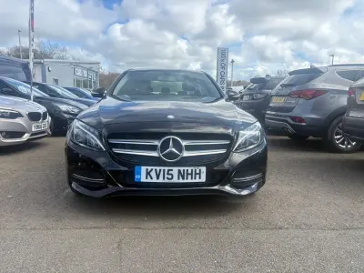 Käytetty Mercedes C220 170 HP (125 kW) 2015 Musta Sedan