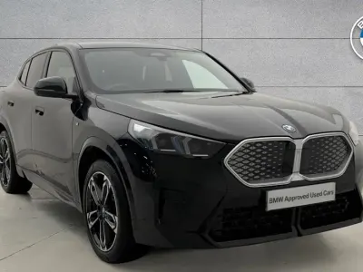 Usado BMW iX2 M Sport 147 kW (201 HP) 2024 Preto SUV