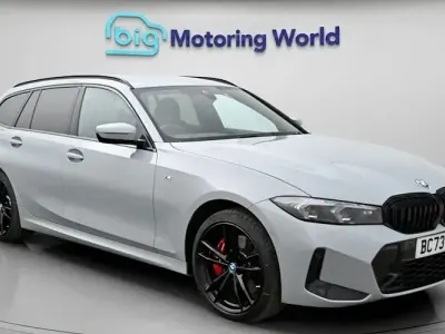 Begagnad BMW 330e M Sport 292 HK (214 kW) 2024 Grå Kombi