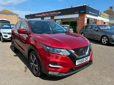 Used Nissan Qashqai N-Connecta 160 HP (117 kW) 2018 Red SUV