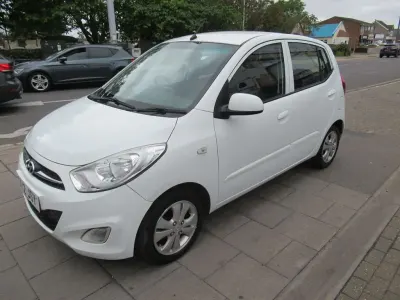 Used Hyundai i10 Active 86 HP (63 kW) 2012 White Hatchback