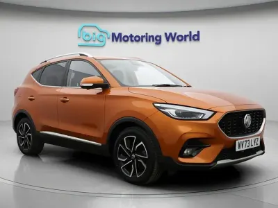 Używany MG ZS 2023 Pomarańczowy SUV