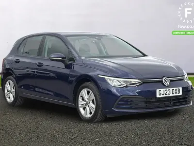 Used VW Golf VIII Life 116 HP (85 kW) 2023 Blue Hatchback