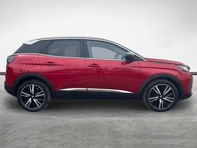 Begagnad Peugeot 3008 Premium 129 HK (94 kW) 2022 Röd SUV