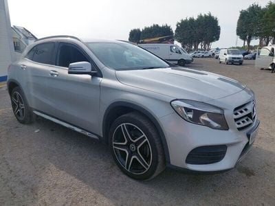 Mercedes GLA220